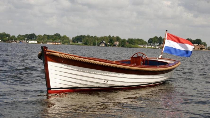 The Boathouse With Boat Villa Aalsmeer Exterior photo